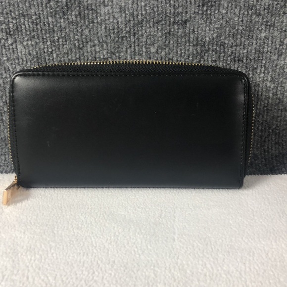 Bebe - Picture 3 of 8